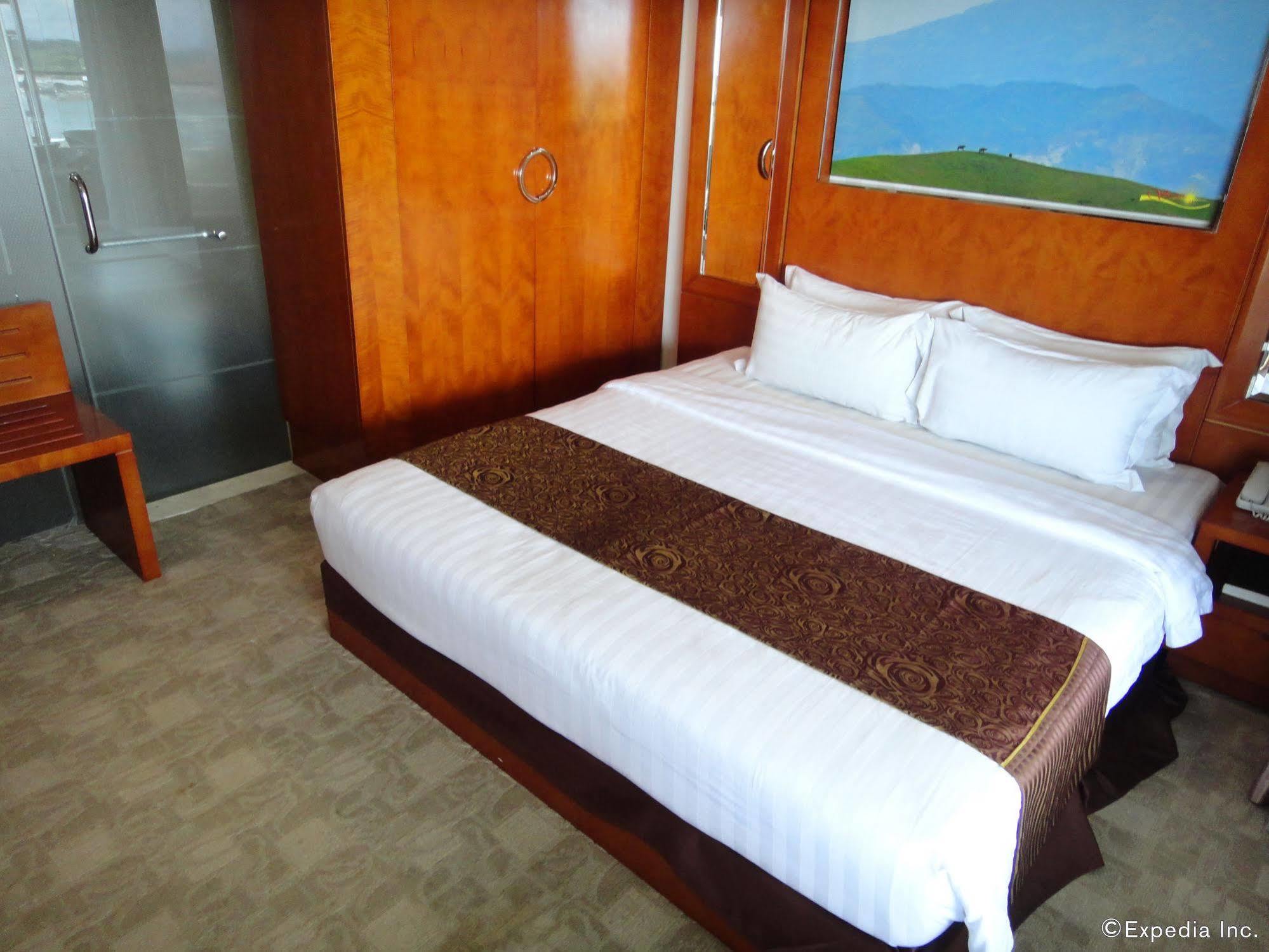 Sunlight Hotel Puerto Princesa Zewnętrze zdjęcie