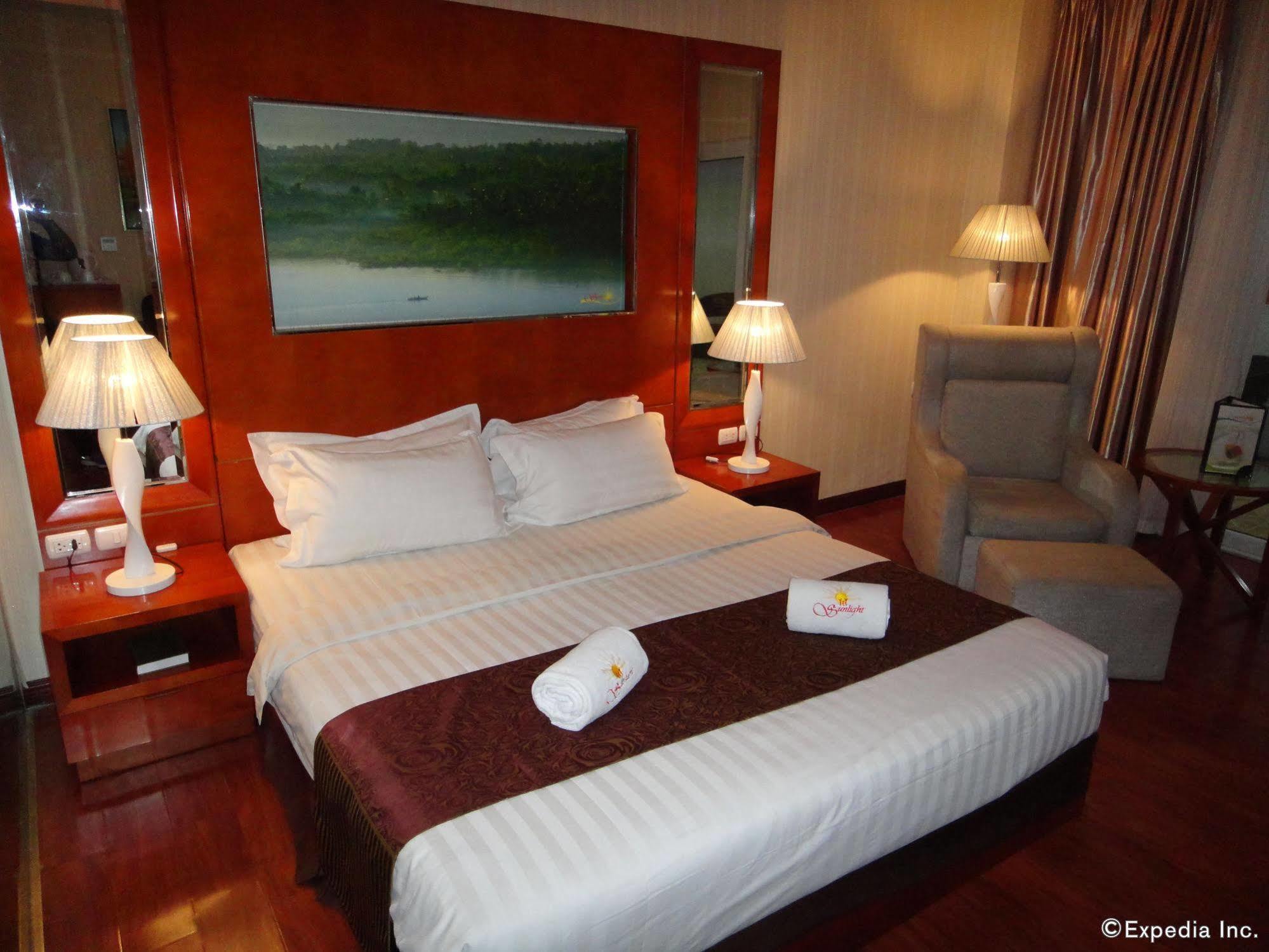 Sunlight Hotel Puerto Princesa Zewnętrze zdjęcie